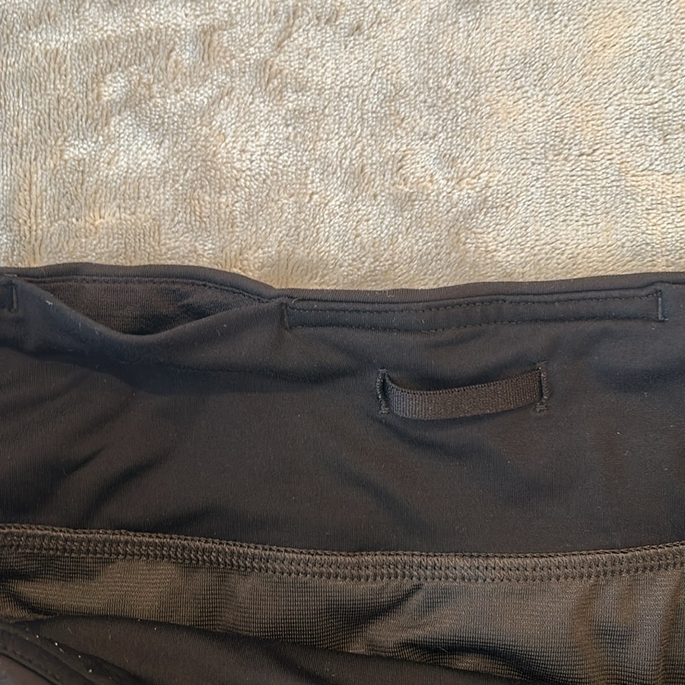 Lululemon shorts - Picture 5 of 8